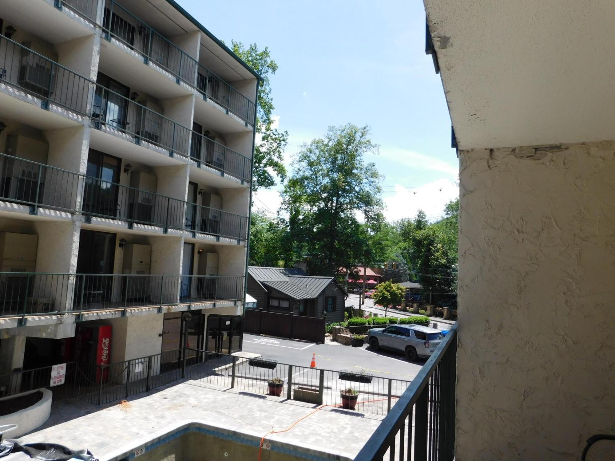Oak Square Rentals Gatlinburg Ruang foto
